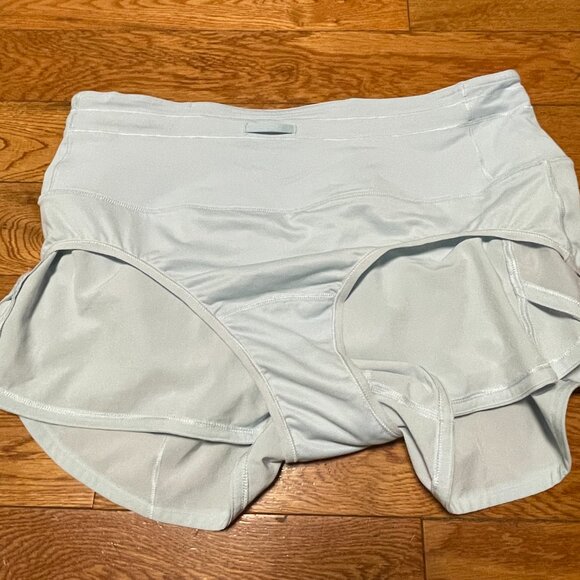EUC Lululemon Speed Up High-Rise Lined Short 2.5" Size 8 Powder Blue - Picture 4 of 4